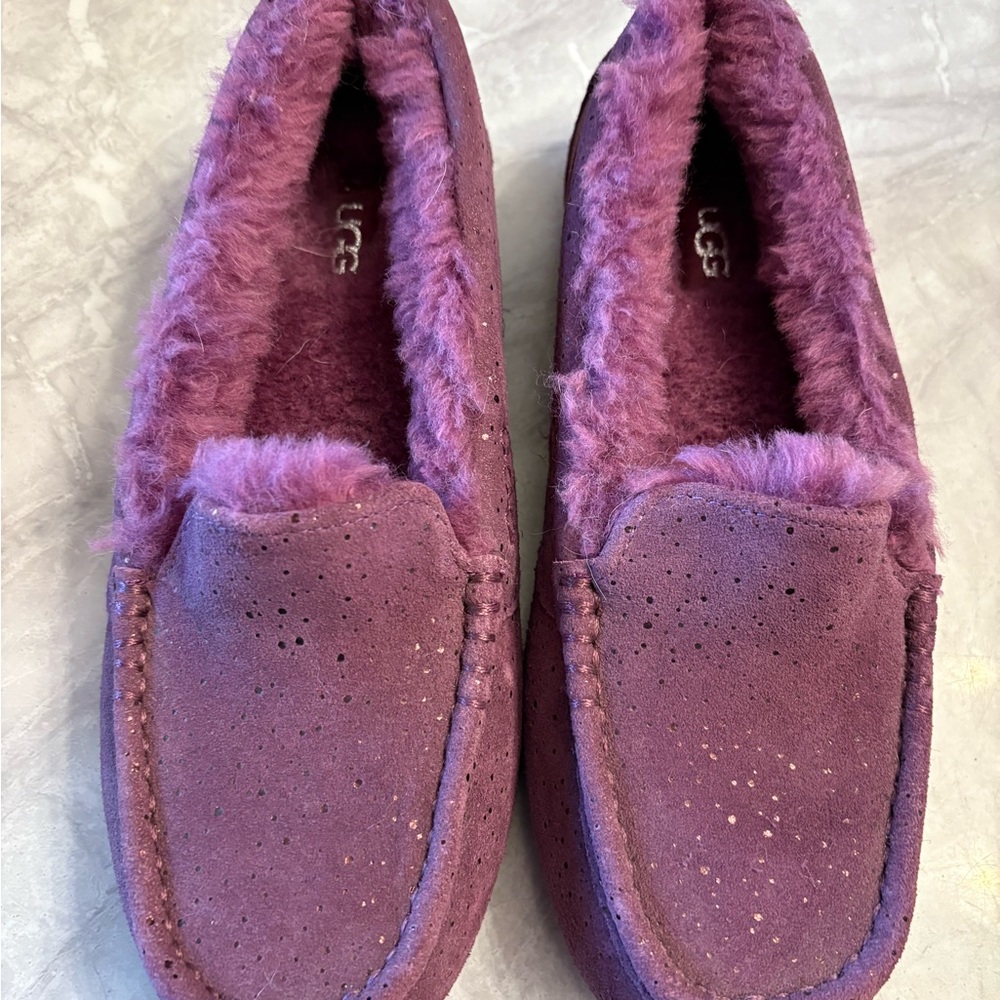 UGG Women's Plush Purple Glitter Slippers NWOT Size 8